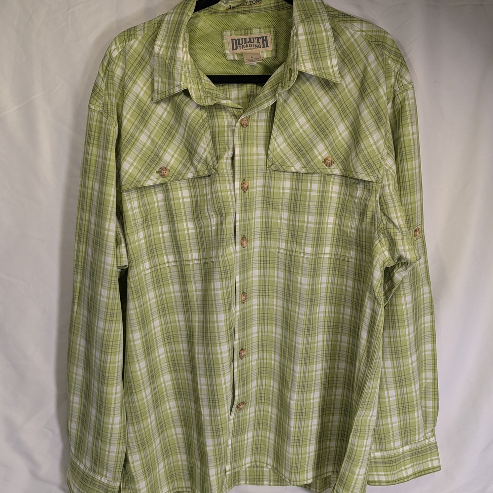 Duluth Trading Co No Fly one Vented Fishing Light Green Plaid Shirt Size Large